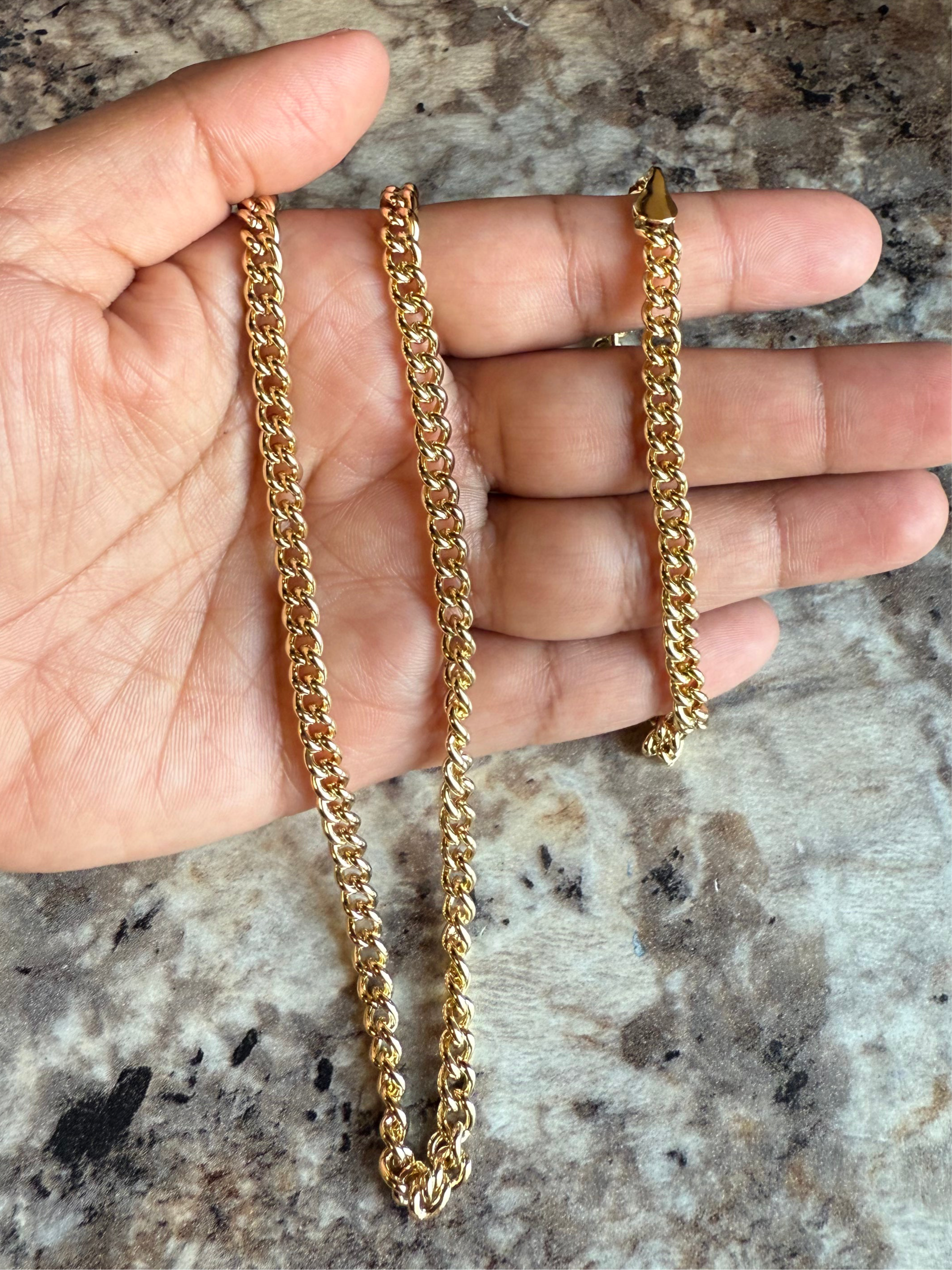 Cadena y pulsera